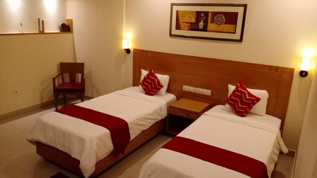 היידראבד Fabhotel A&M - Nr Lv Prasad Institute, Banjara Hills מראה חיצוני תמונה